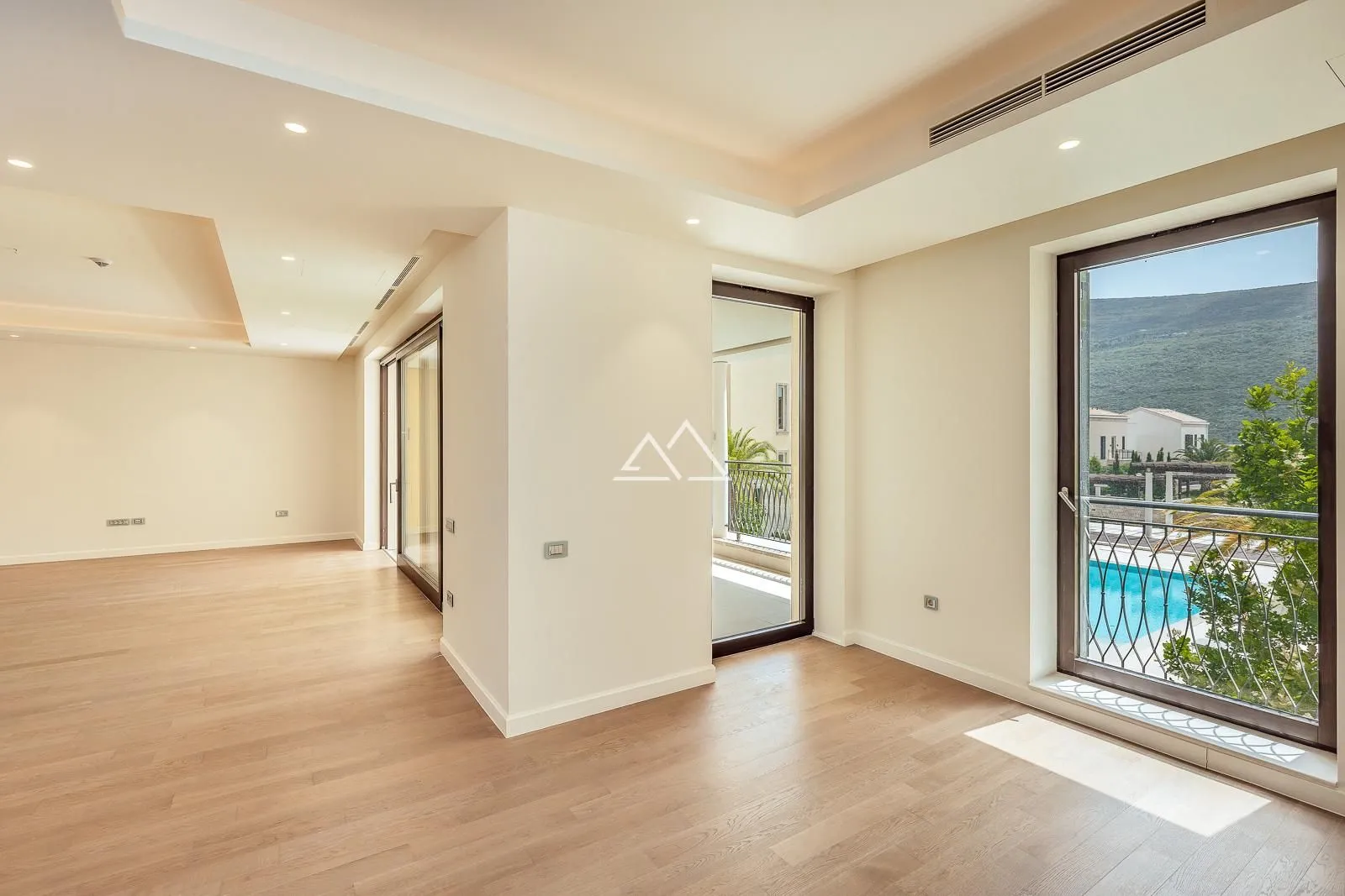Prodaja, dvosoban stan, 171m², Portonovi, Herceg Novi