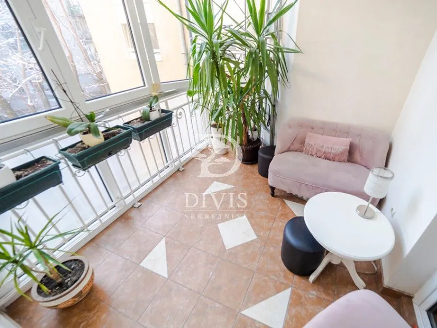 Rent, four bedroom apartment, 107m², Slavija, Vračar Sve Podlokacije