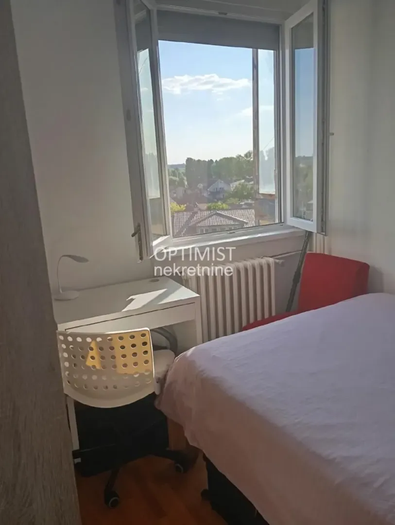 Prodaja, trosoban stan, 75m², Borča 1, Borča Sve Podlokacije
