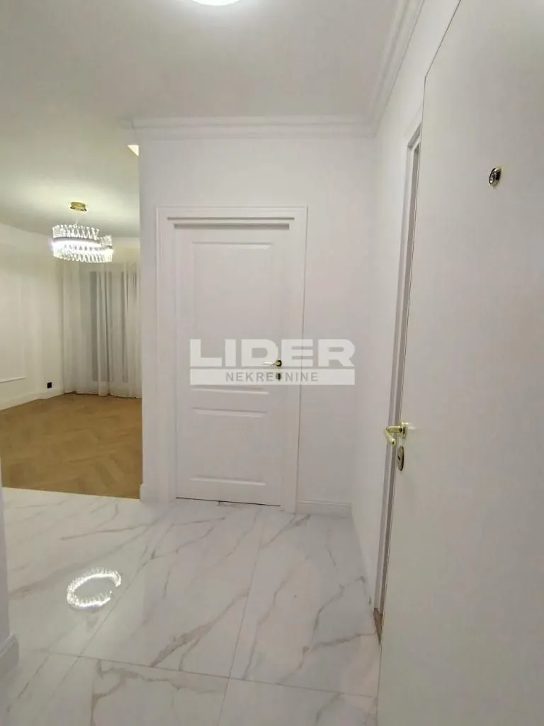 Sale, two bedroom apartment, 43m², Južni Bulevar, Vračar Sve Podlokacije
