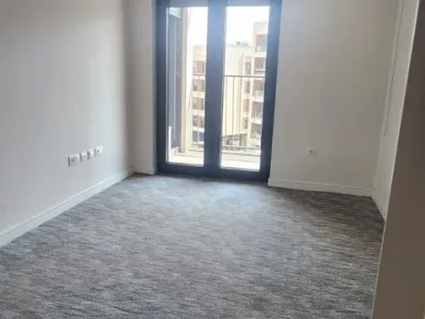 Izdavanje, trosoban stan, 80m², Kod Capital Plaze, Podgorica - image 3