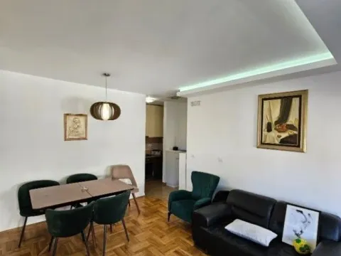 Izdavanje, dvosoban stan, 65m², Ljubović, Podgorica - image 7