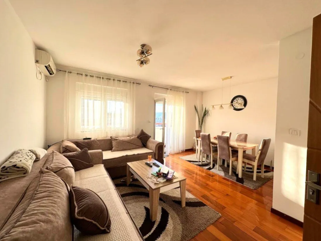 Izdavanje, dvosoban stan, 70m2, Zabjelo, Podgorica