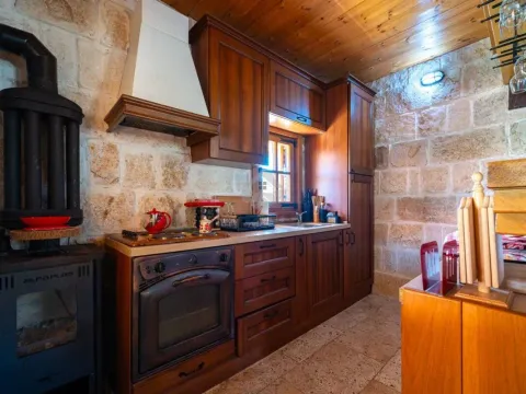 Izdavanje, kuća, 200m², Podgorica, Crna Gora - image 9