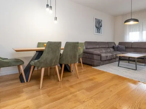 Prodaja, jednosoban stan, 70m², Central Point, Podgorica - image 2