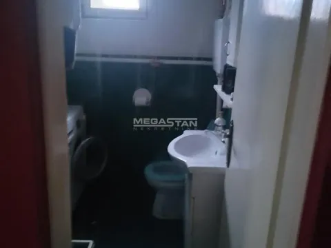 Prodaja, kuća, 220m², Krnjaca, Palilula Sve Podlokacije - image 15