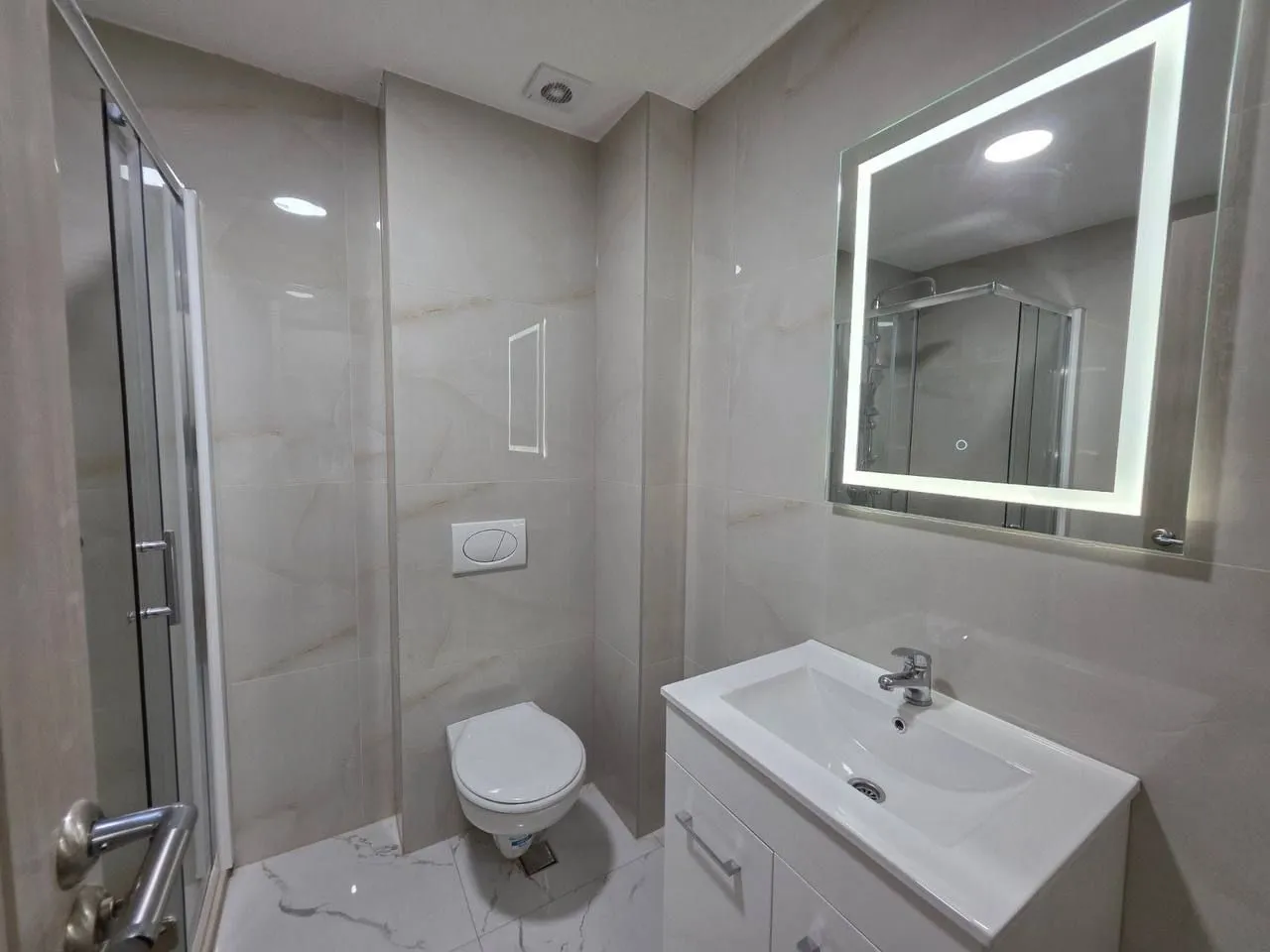 Prodaja, dvosoban stan, 58m², Bečići, Budva