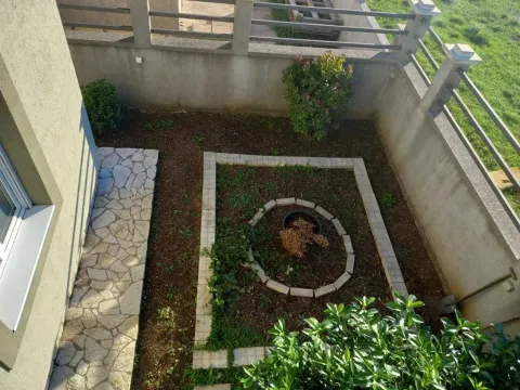 Prodaja, kuća, 180m², Podgorica, Crna Gora - image 9