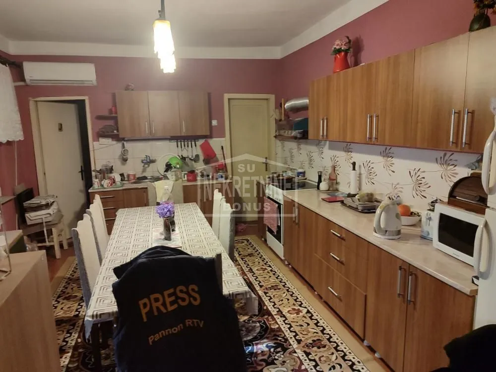 Prodaja, kuća, 128m², Novo Selo, Subotica