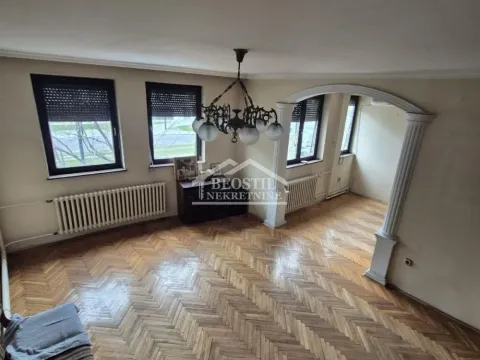 Prodaja, četvorosoban stan, 99m², Palata Pravde, Beograd - image 1