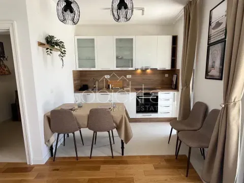 Prodaja, stan, 115m², Tivat, Crna Gora - image 4