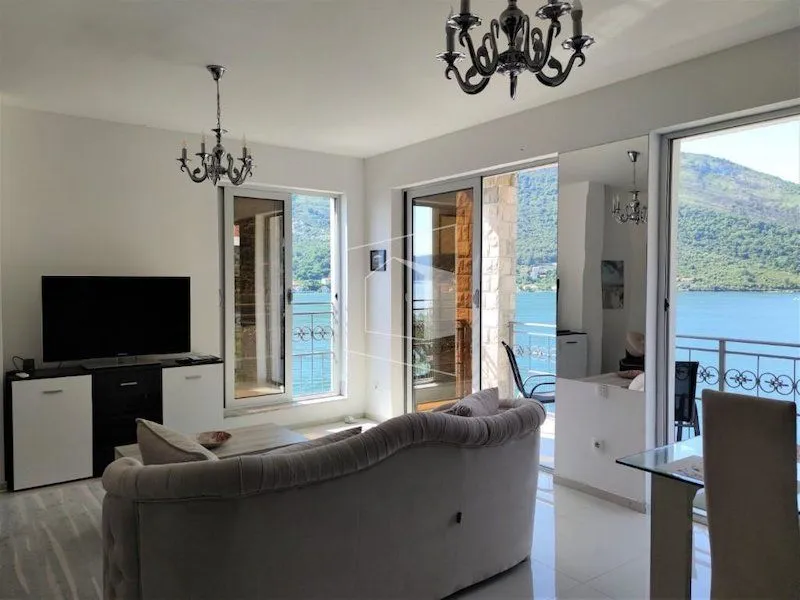 Prodaja, stan, 87m², Lepetani, Tivat