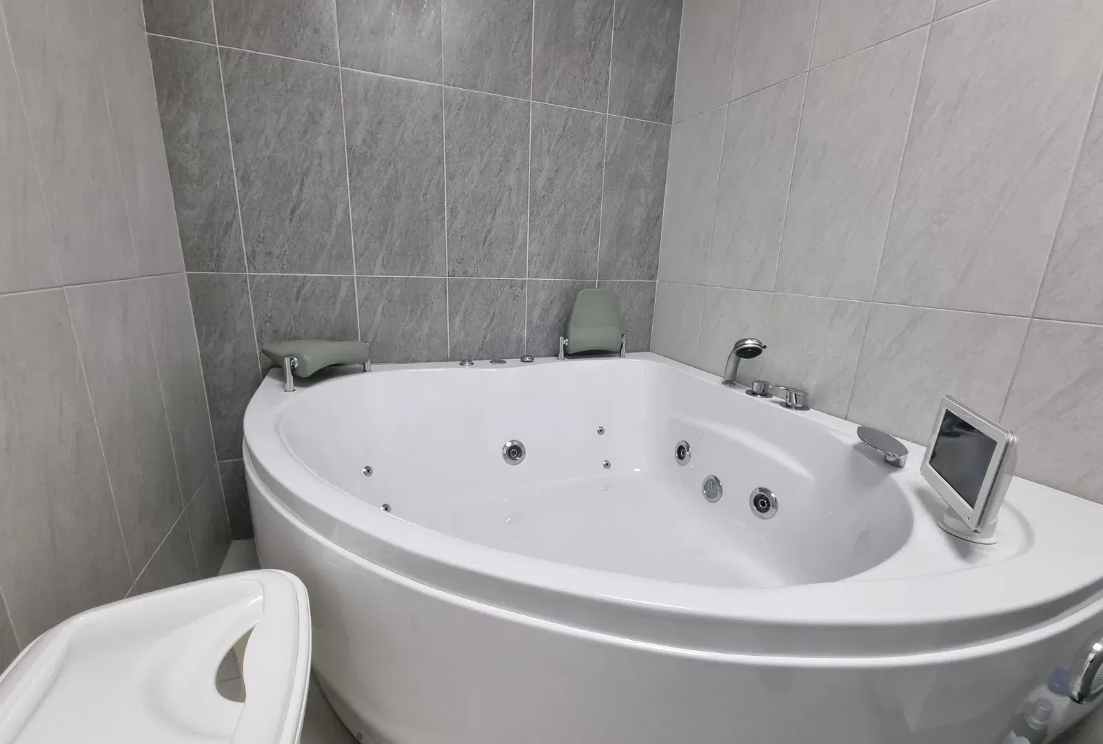 Rent, three bedroom apartment, 95m², Rozino, Budva