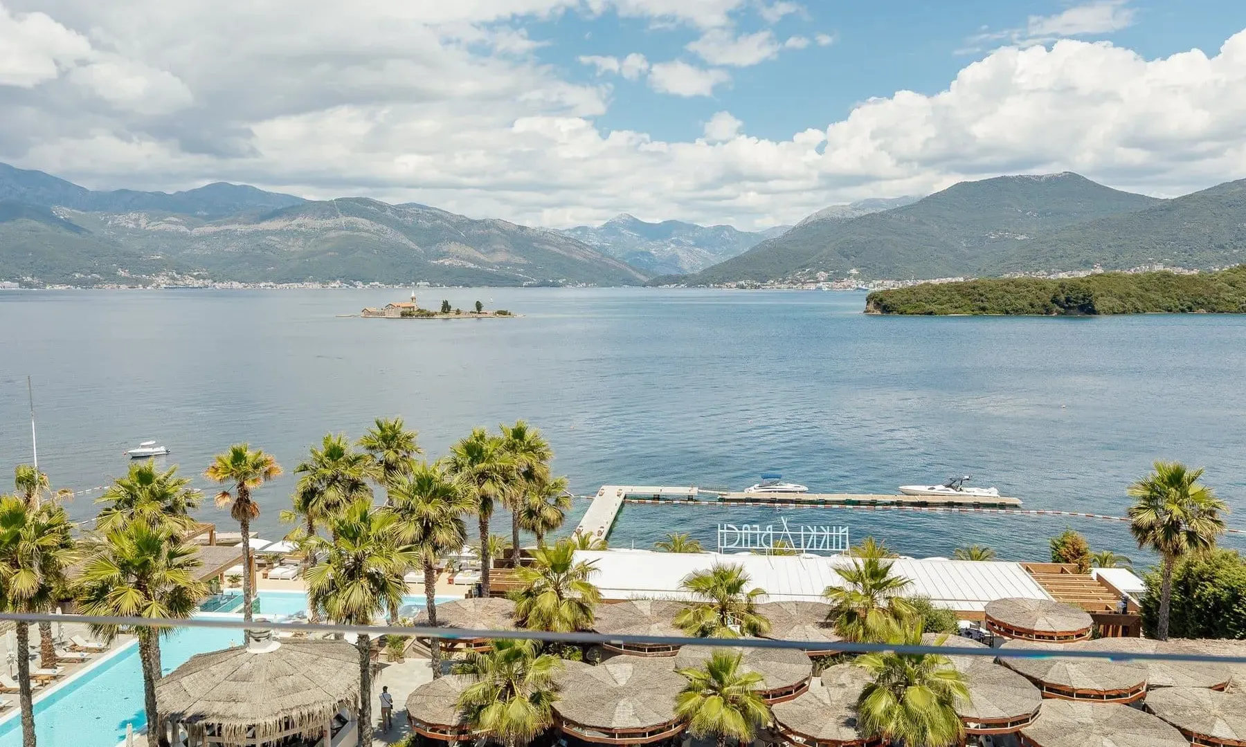 Prodaja, dvosoban stan, 190m², Tivat, Crna Gora
