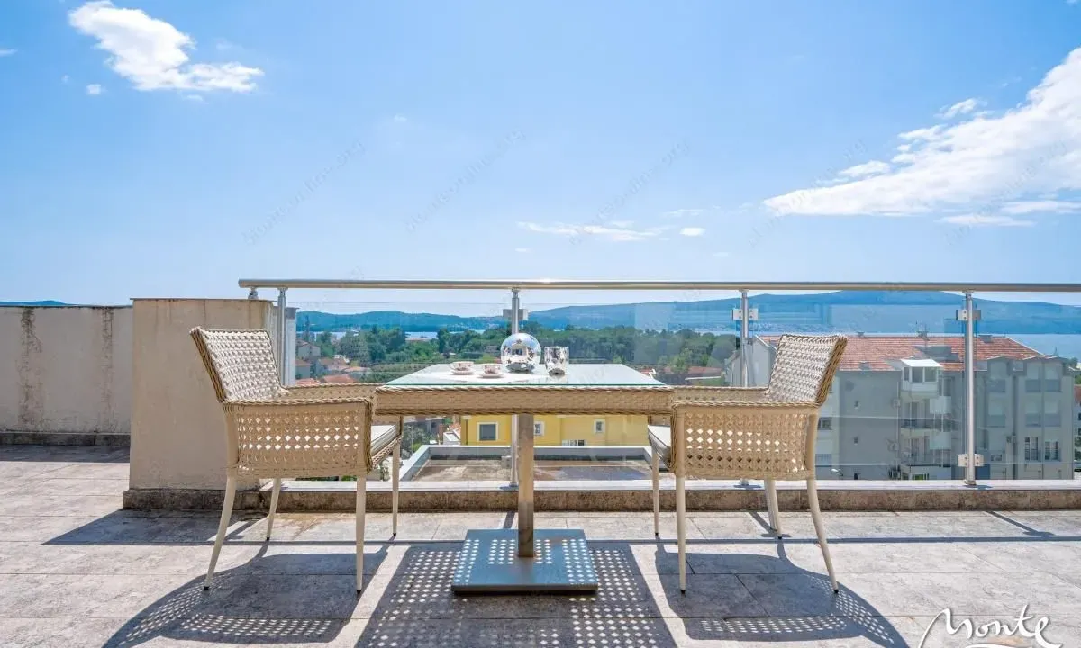 Sale, three bedroom apartment, 116m², Tivat, Crna Gora