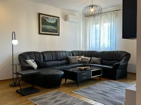 Izdavanje, dvosoban stan, 64m², City Kvart, Podgorica - image 3