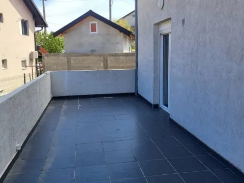 Izdavanje, kuća, 160m², Zvezdara Sve Podlokacije, Beograd - image 10