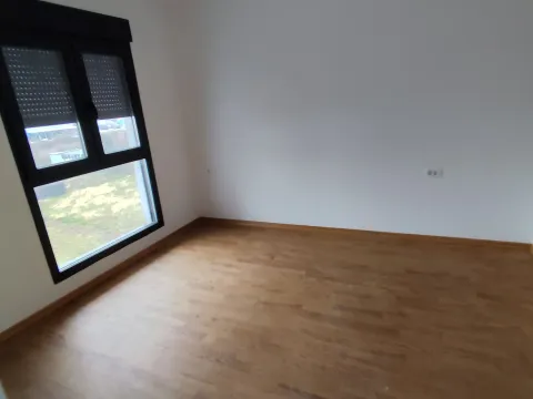 Izdavanje, dvosoban stan, 54m², City Kvart, Podgorica - image 7