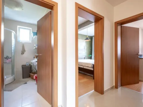 Sale, two bedroom apartment, 76m², Budva, Crna Gora - image 10