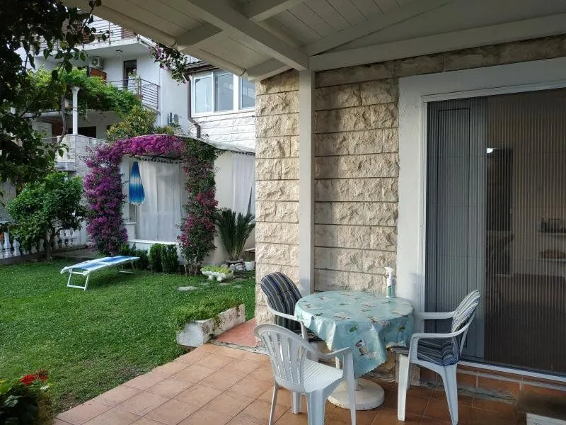 Prodaja, dvosoban stan, 89m², Petrovac, Budva