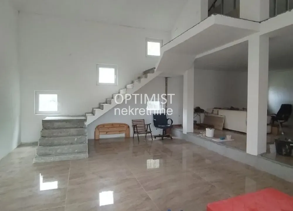 Prodaja, kuća, 270m², Surčin, Beograd