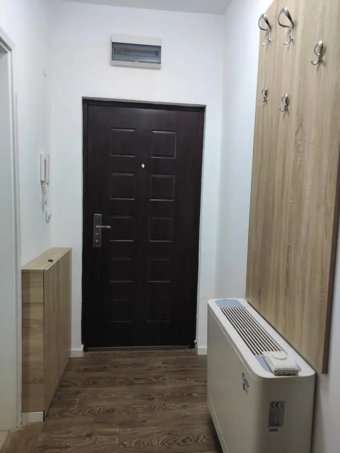 Izdavanje, jednosoban stan, 43m², Centar, Niš