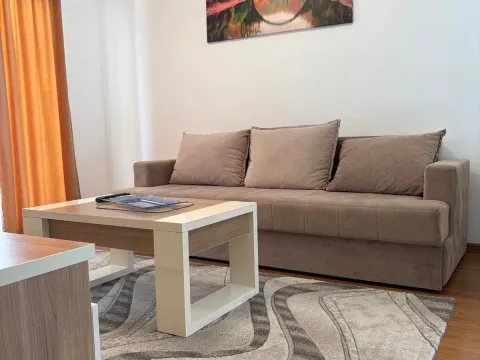 Prodaja, jednosoban stan, 40m², Centar, Ulcinj - image 4