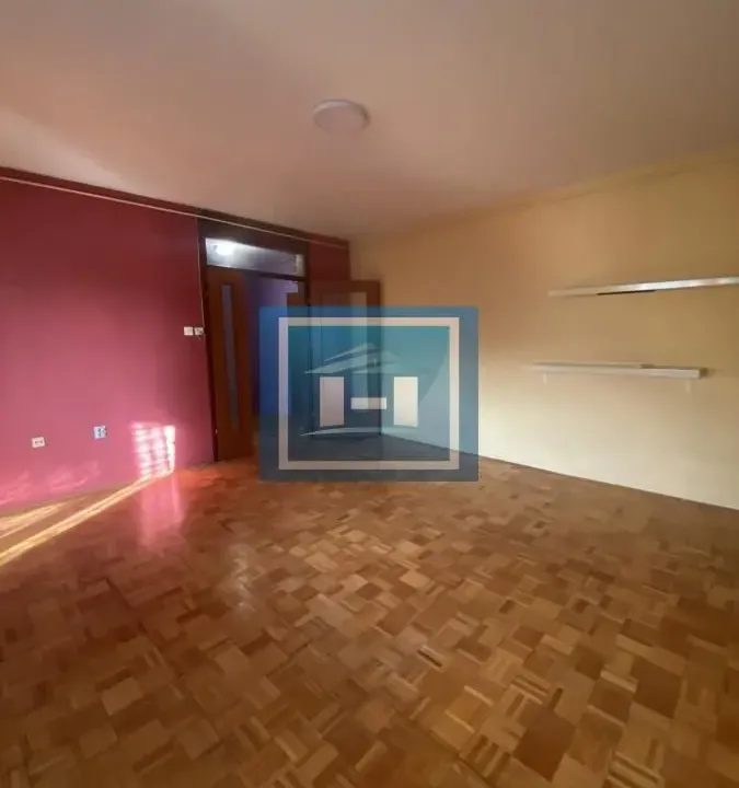 Izdavanje, dvosoban stan, 61m², Centar, Paraćin