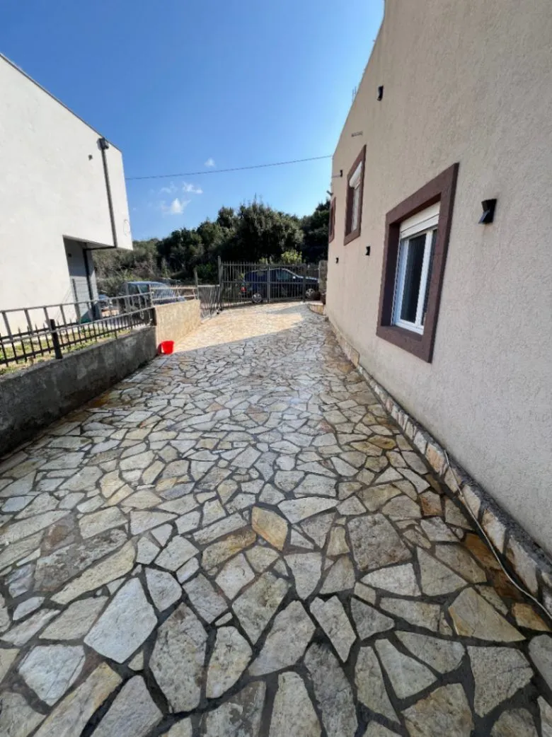 Rent, house, 168m², Bar, Crna Gora