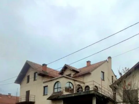 Prodaja, kuća, 500m², Banja Koviljača, Loznica