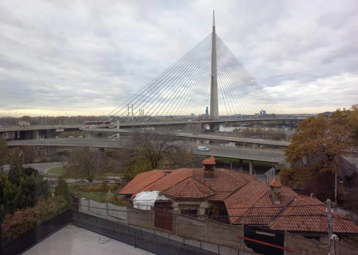 Izdavanje, četvorosoban stan, 155m², Savski Venac, Beograd