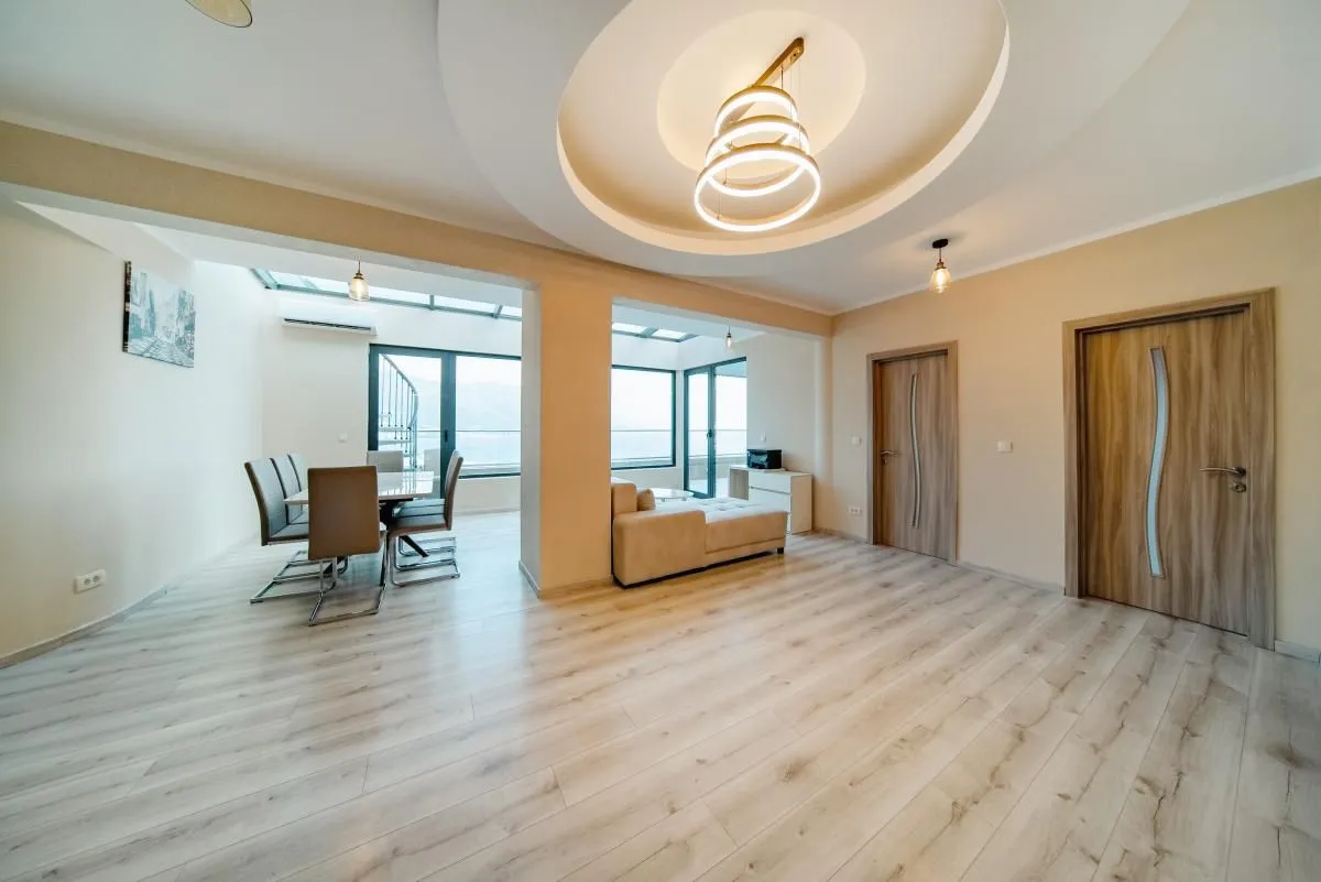 Sale, three bedroom apartment, 257m², Bečići, Budva