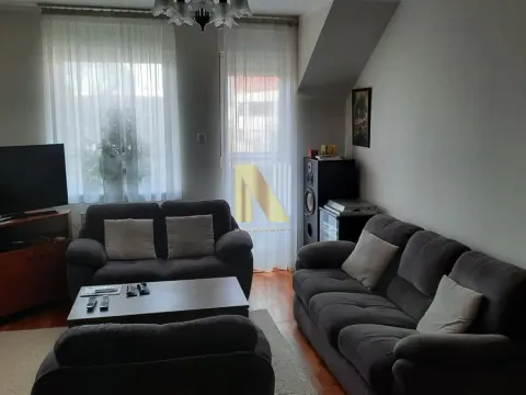 Prodaja, četvorosoban stan, 86m², Grbavica, Novi Sad Sve Podlokacije