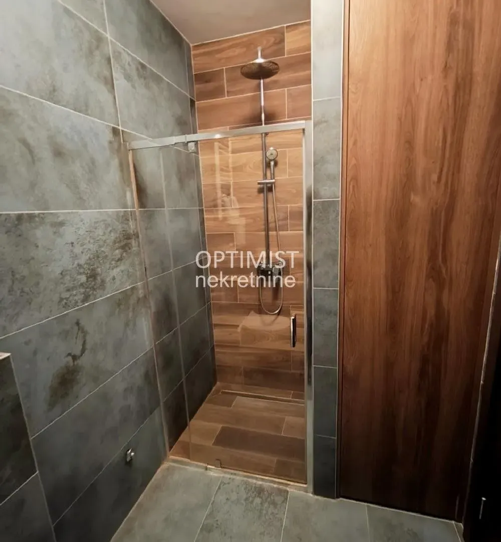 Prodaja, četvorosoban stan, 109m², Stari Grad, Beograd
