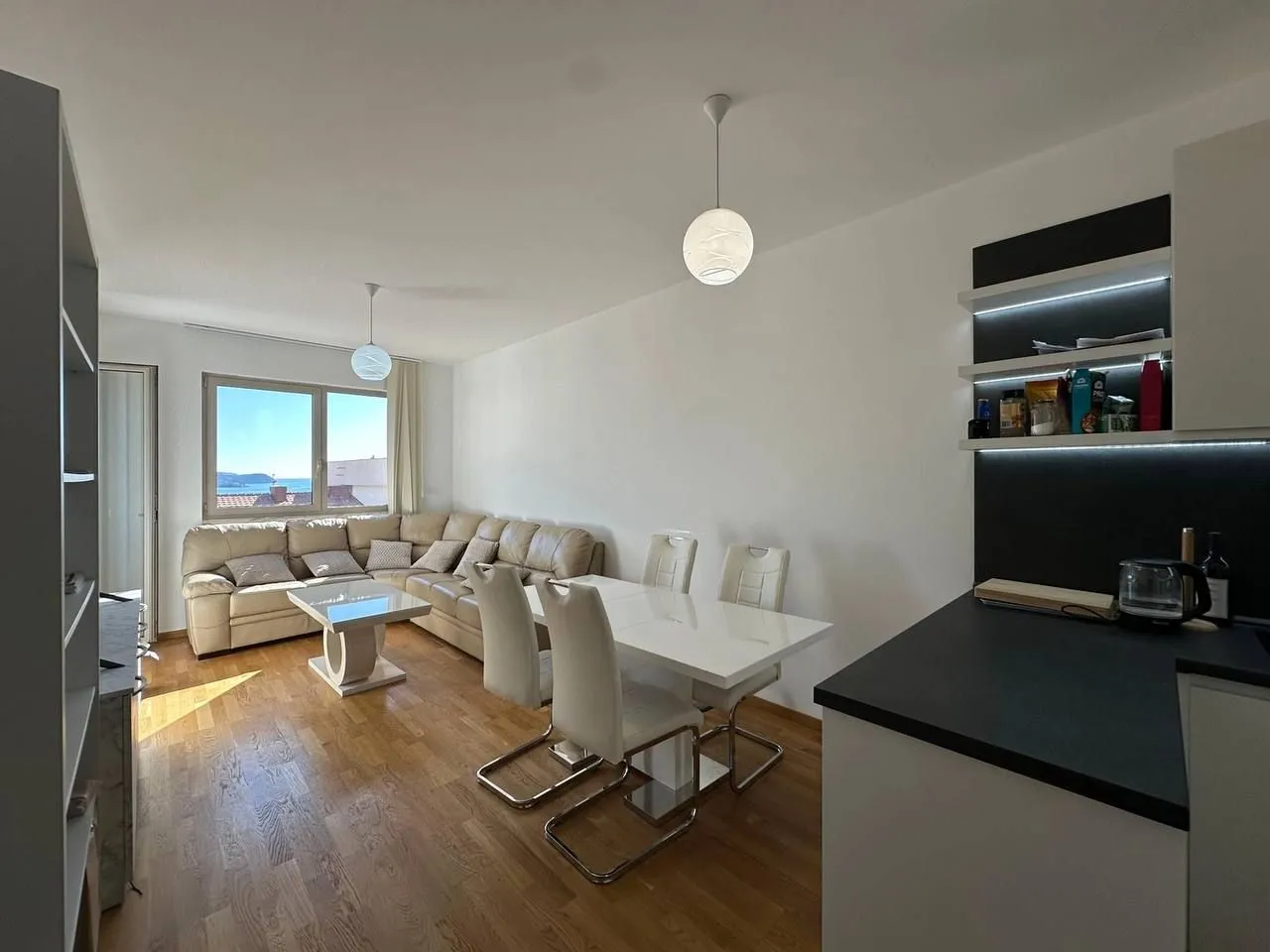Sale, one bedroom apartment, 45m², Bečići, Budva