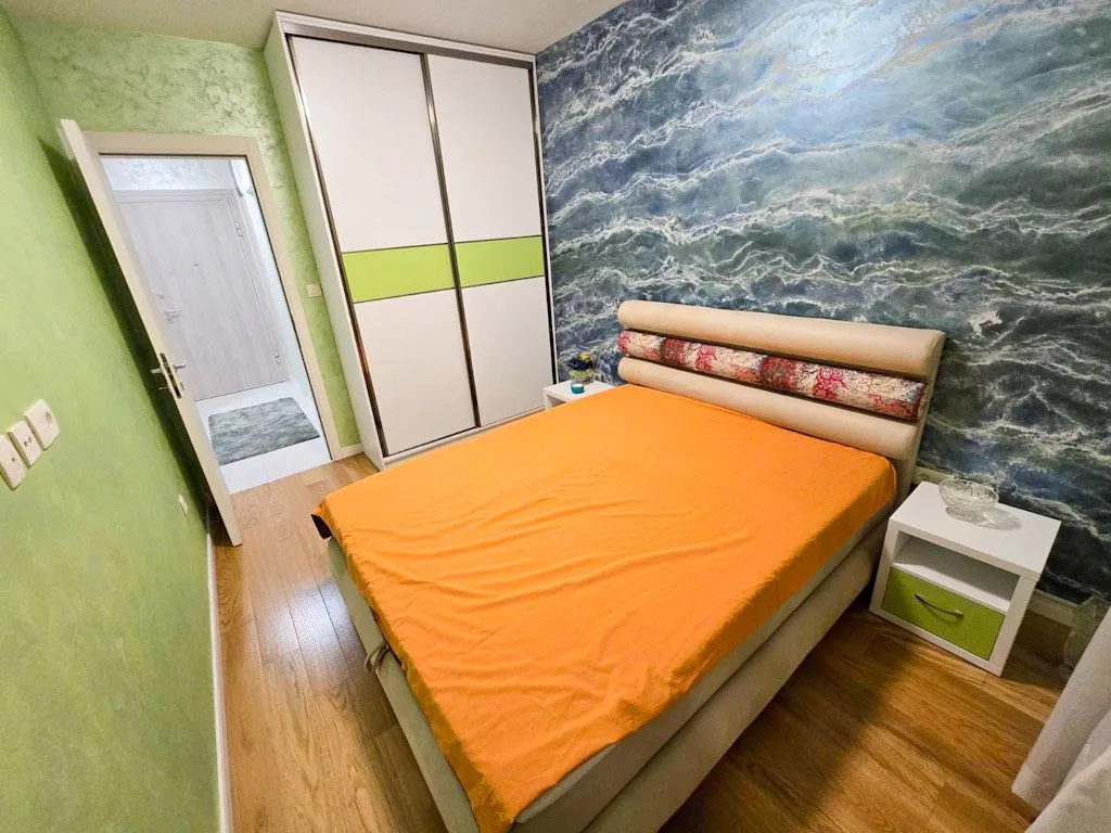 Izdavanje, jednosoban stan, 49m², Central Point, Podgorica
