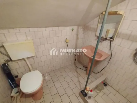 Prodaja, kuća, 249m², Dolja, Zrenjanin - image 19