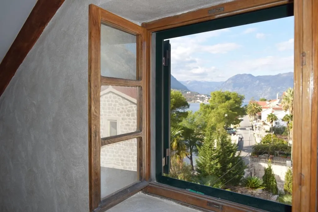 Sale, house, 200m², Dobrota, Kotor
