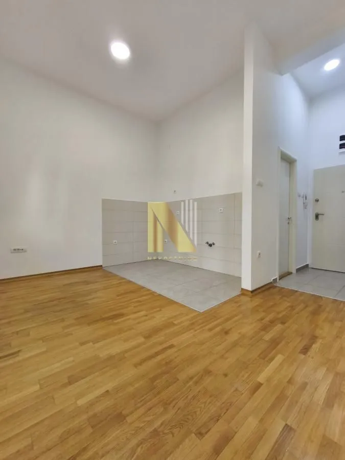 Prodaja, garsonjera, 23m², Socijalno, Novi Sad Sve Podlokacije