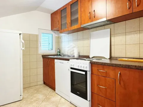Izdavanje, dvosoban stan, 70m², Stari Aerodrom, Podgorica - image 5