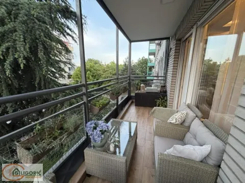 Prodaja, trosoban stan, 87m², Savski Venac, Beograd - image 9