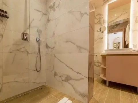 Prodaja, ugostiteljski objekat, 320m², Podkošljun, Budva - image 20