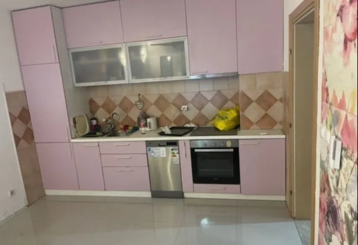 Izdavanje, jednosoban stan, 43m², Stari Aerodrom, Podgorica