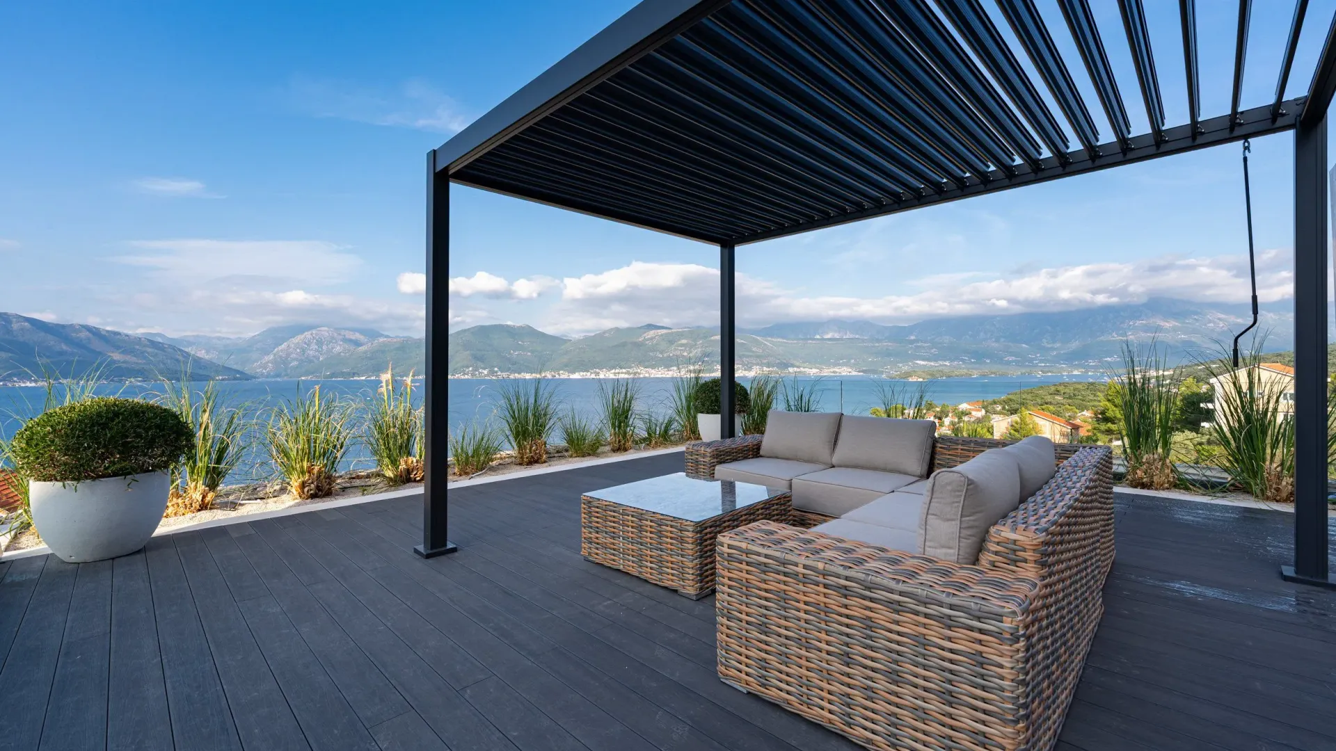 Rent, one bedroom apartment, 68m², Krašići, Tivat