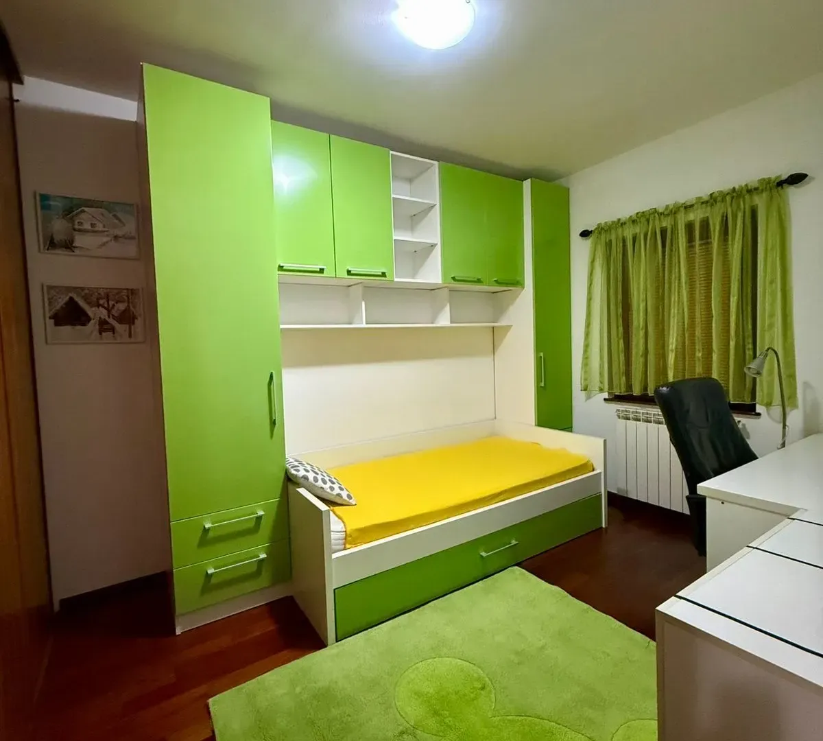 Izdavanje, trosoban stan, 100m², Tuški Put, Podgorica
