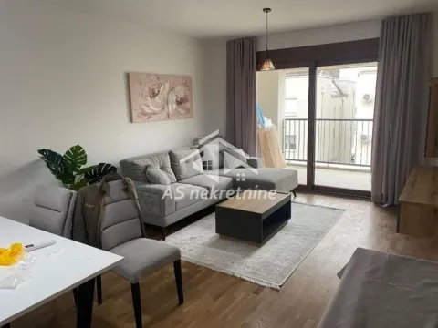 Izdavanje, trosoban stan, 84m², Zvezdarska Šuma, Zvezdara Sve Podlokacije