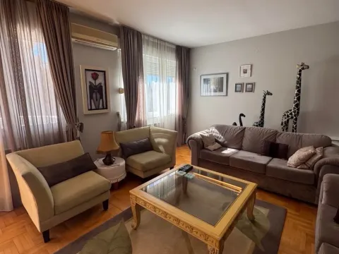 Izdavanje, trosoban stan, 115m², Gorica C, Podgorica - image 3