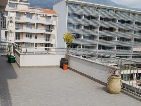 Prodaja, stan, 80m², Budva, Crna Gora - image 4