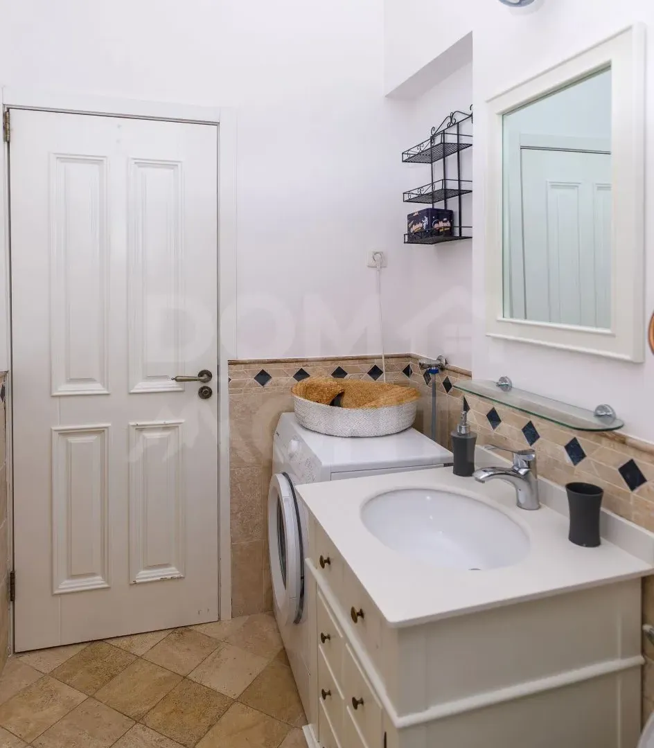 Sale, three bedroom apartment, 208m², Risan, Kotor