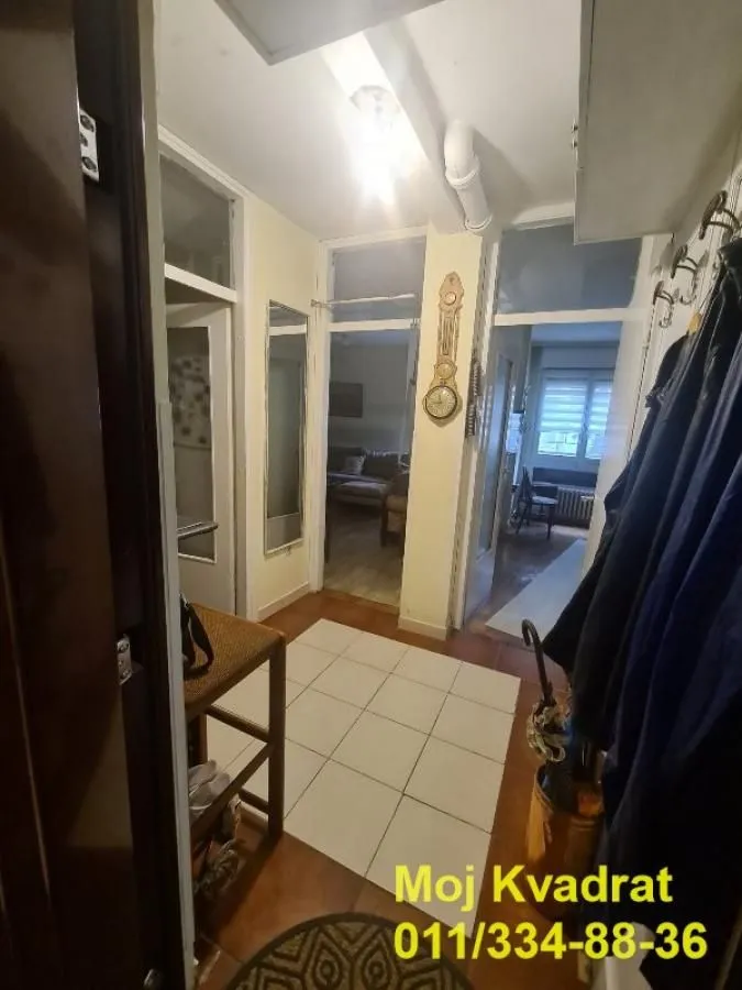 Sale, two bedroom apartment, 58m², Kalenić Pijaca, Vračar Sve Podlokacije